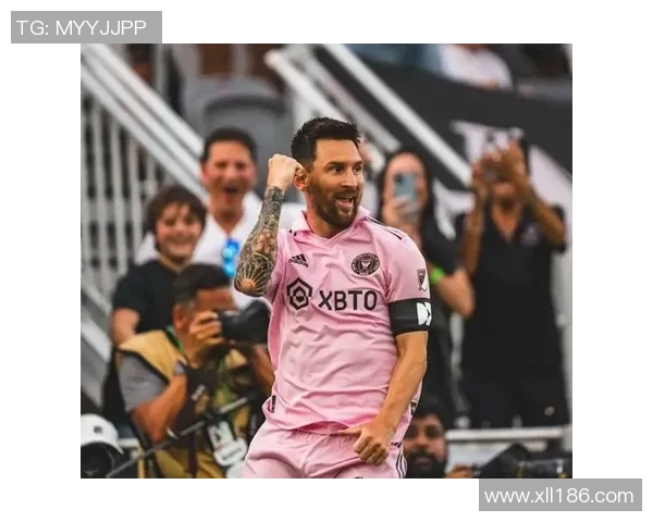 梅西身着球星足球服超清细节照片展示世界级足球技巧与风采 梅西身着球星足球服超清细节照片展示世界级足球技巧与风采