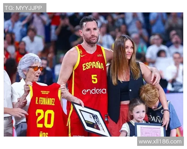 足球球星约会女友内幕揭秘 揭开明星爱情生活的真实面纱