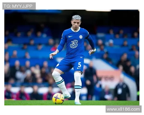 从草根到巨星讲述球星故事点燃足球梦想的传奇之路 从草根到巨星讲述球星故事点燃足球梦想的传奇之路